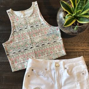 NWOT AEROPOSTALE PATTERNED GREEN TANK TOP/CROP TOP